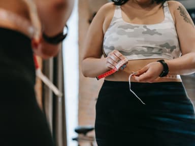 Schnell am Bauch abnehmen Tipps und Übungen