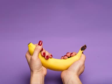 Banane in Händen