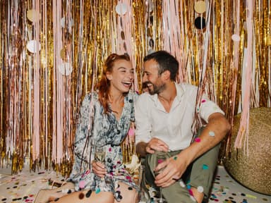 Paar feiert Silvester