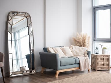 Wohnzimmer größer wirken lassen