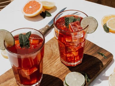 Roter Cocktail
