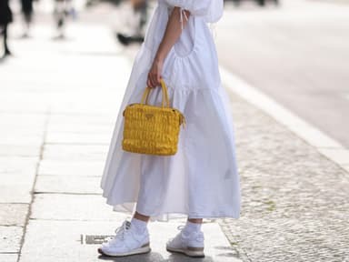 Sneaker Maxi-Kleid