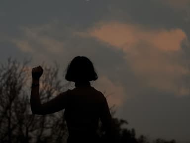 Sternzeichen Frau in der Nacht
