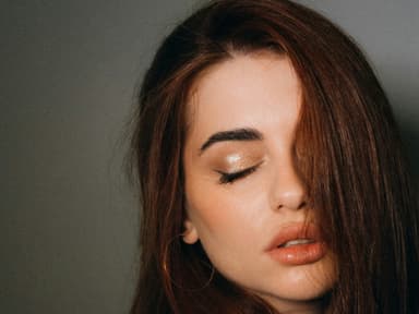 Holographic Eyes Make-up-Trend Holographic Eyes Make-up-Trend