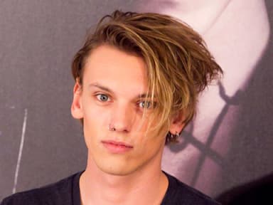 jamie-campbell-bower-480x360-1849647.jpg