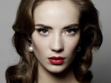 Trendfrisuren der Profis: Braun