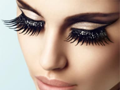 Künstliche Wimpern