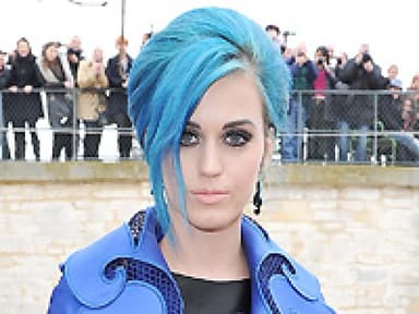 Katy Perry macht blau
