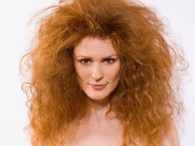 Probleme, die nur Frauen mit dicken Haaren kennen