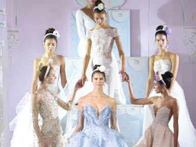 Brautmode 2018: So zauberhaft sind die neuen Brautkleider