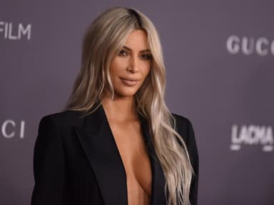 kim-kardashian-beauty trend a human chrissy teigen