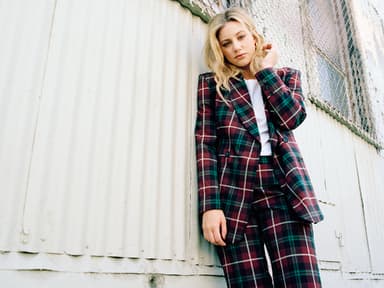 lili-reinhart