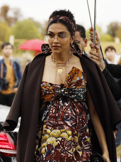 Frisuren mit Haarband: Die schönsten Frisuren