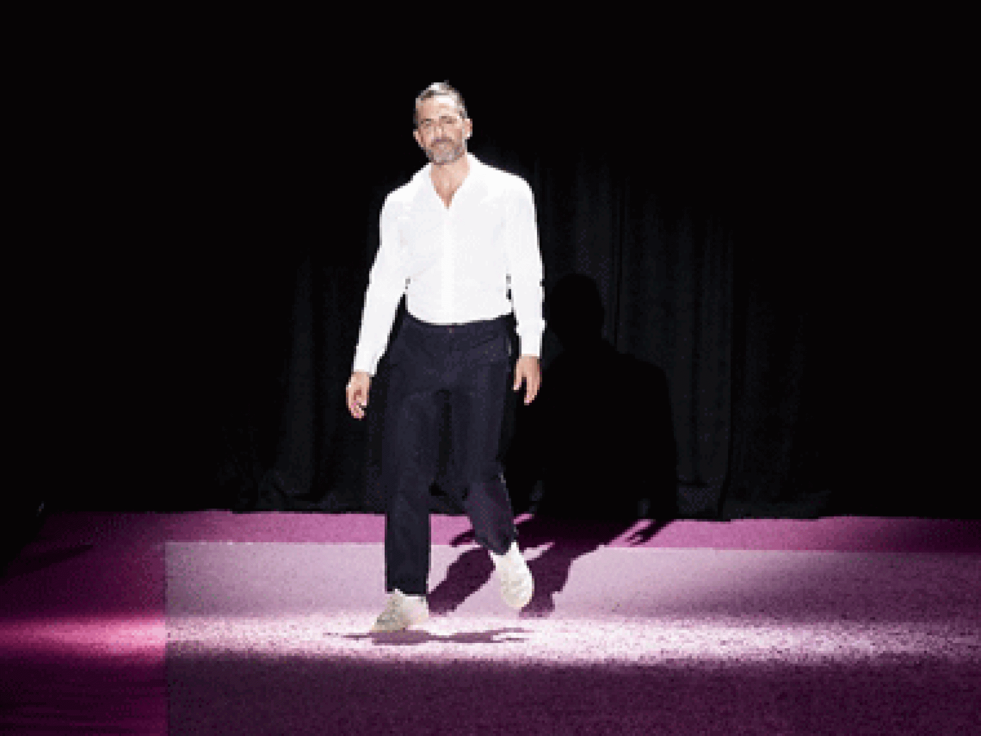 m-jacobs-1266-ss15-pw-gif-gorunway-380-1858572.gif
