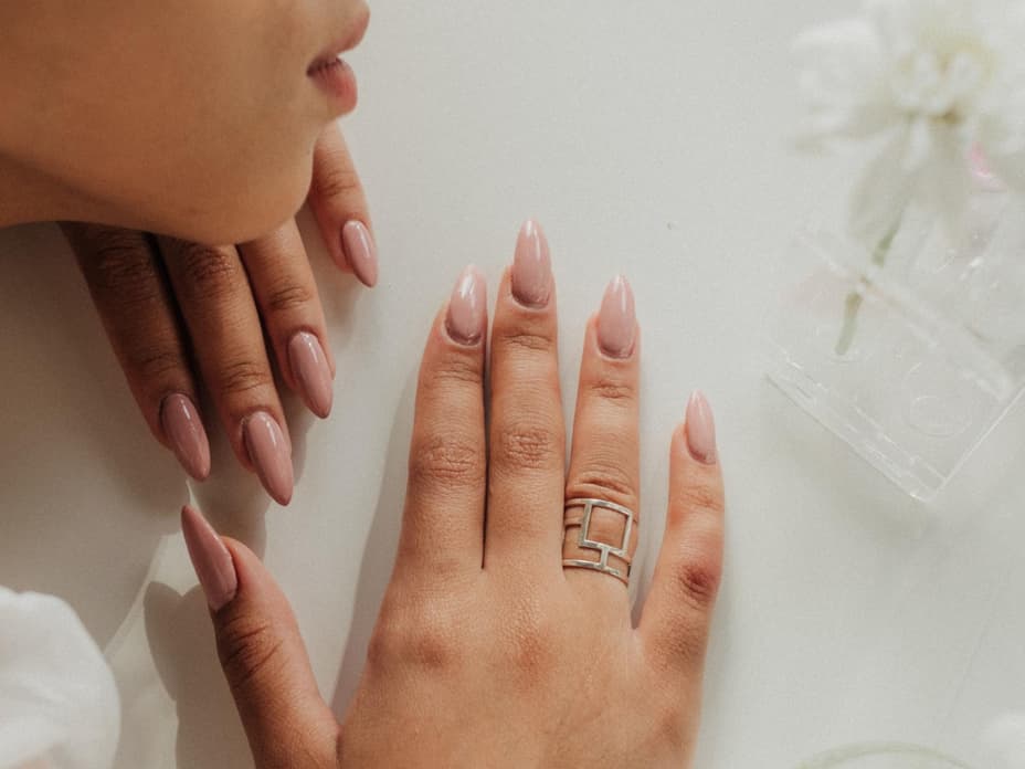 NagelTrend 2022 "Granny Nails" lassen deine Fingernägel sehr edel wirken