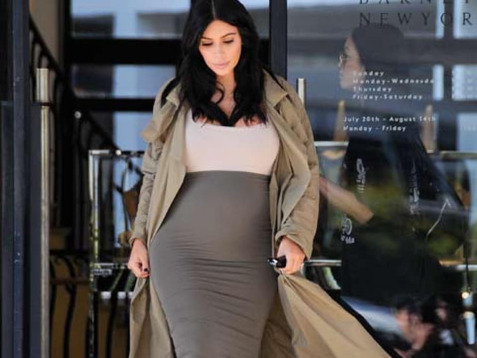 kim-kardashian-schwanger-und-nackt
