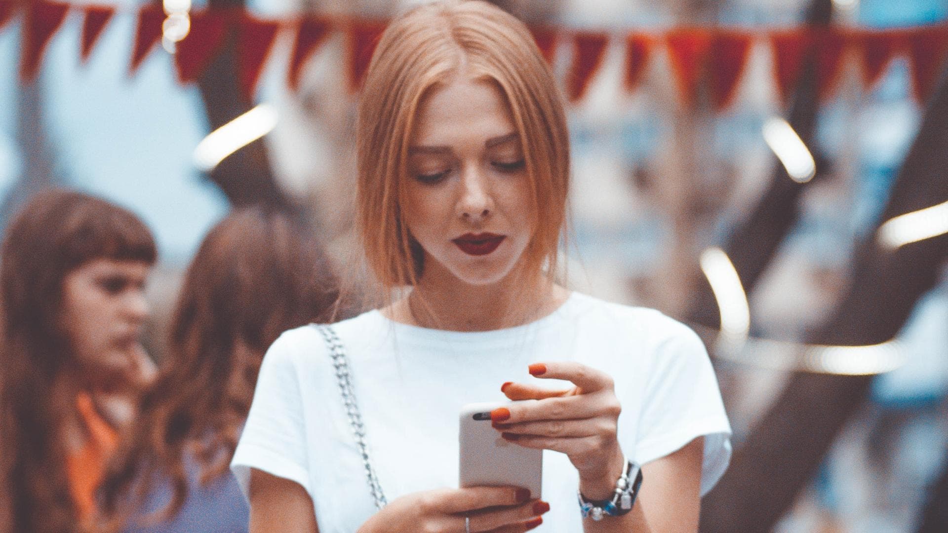 Online Dating Gespräch Am Laufen Halten Flirten per WhatsApp: Das könnt ihr schreiben, um das Gespräch am