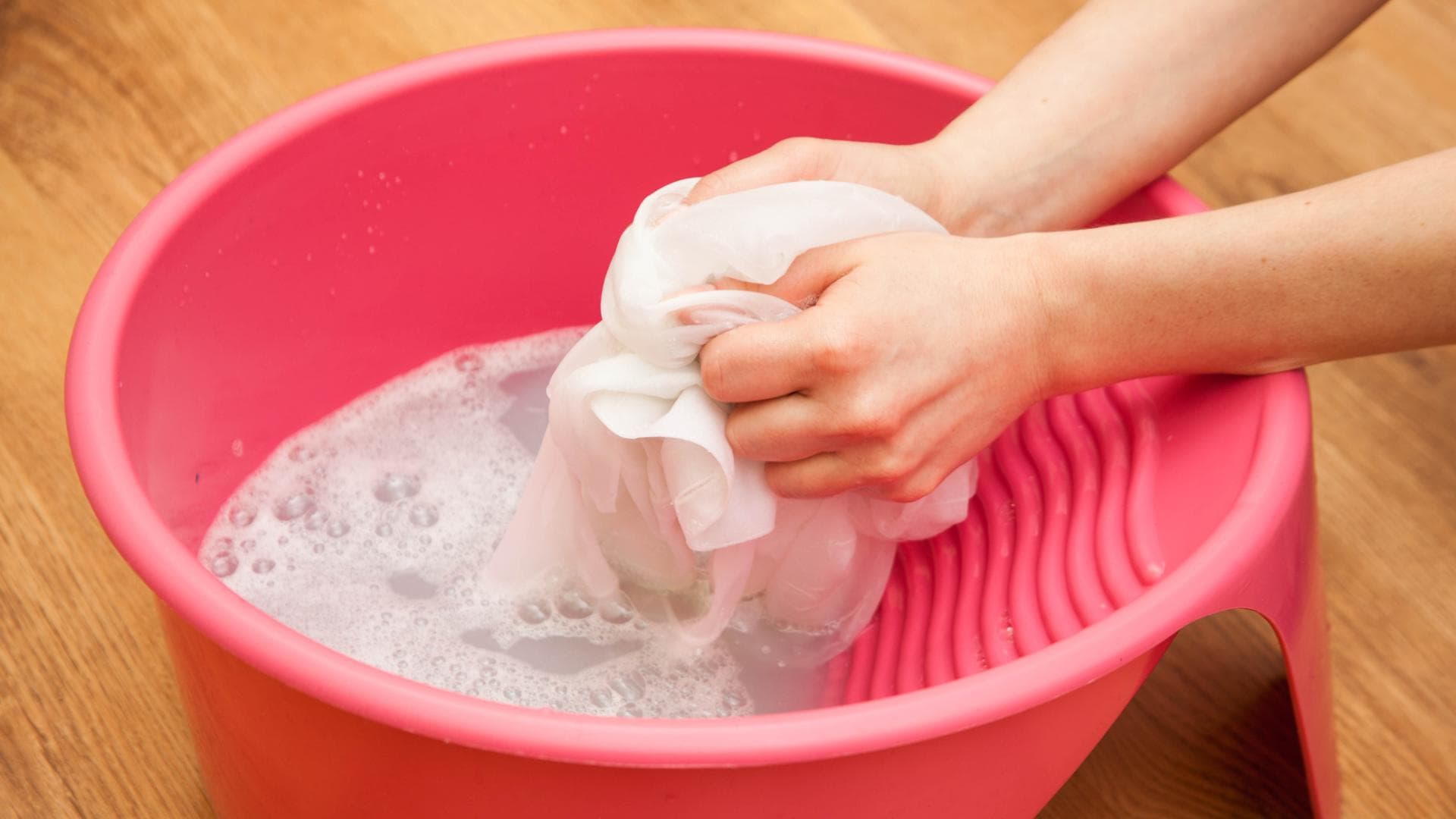 Wäsche per Hand waschen Anleitung zur Handwäsche