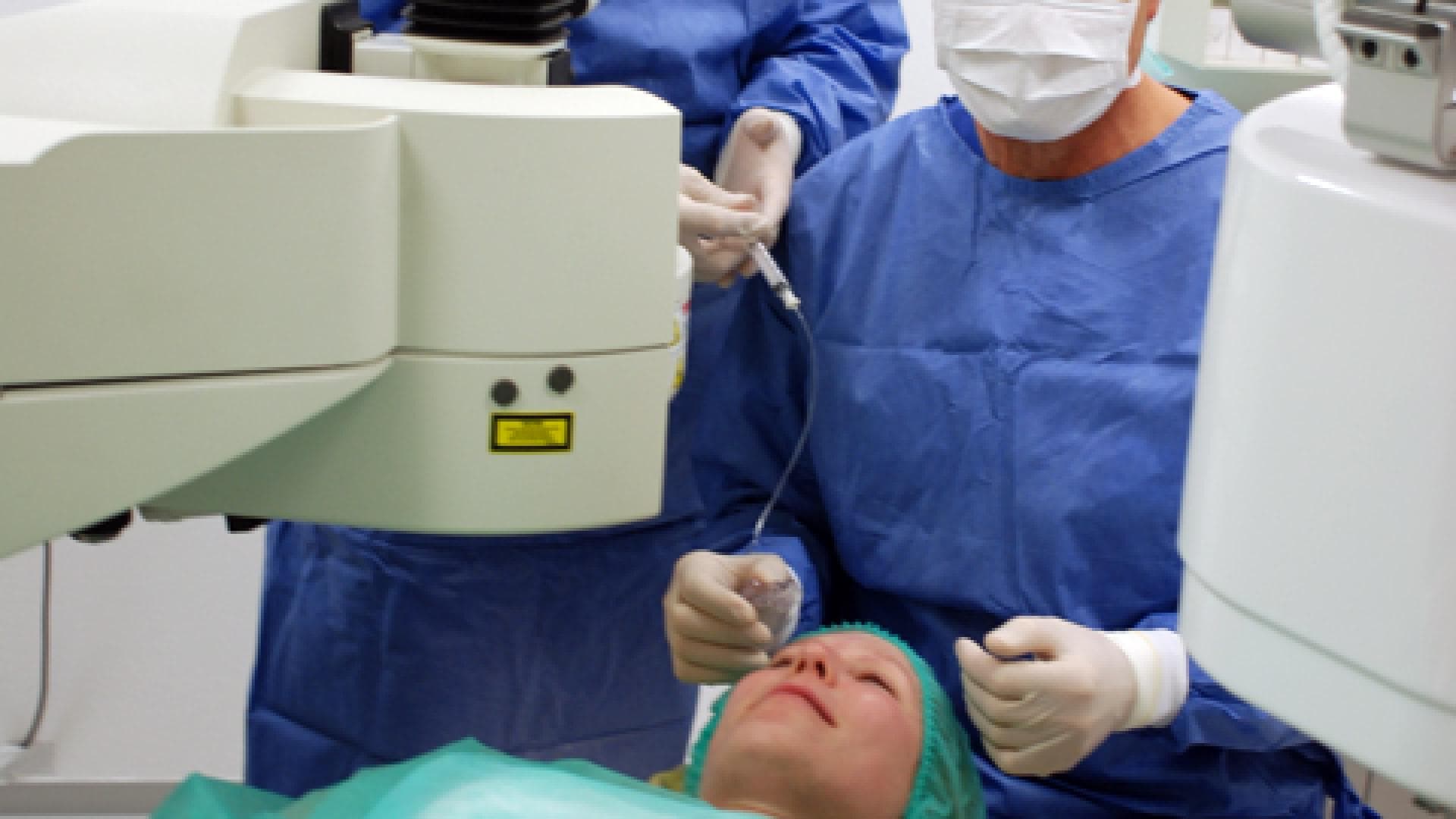 Optical Express So funktioniert das Augenlasern mit iLASIK