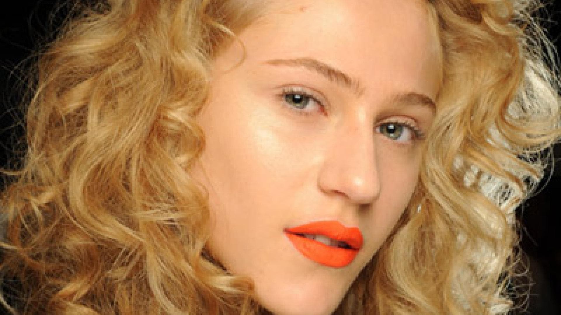 Lockenfrisuren Im Stil Der 80er Jahre