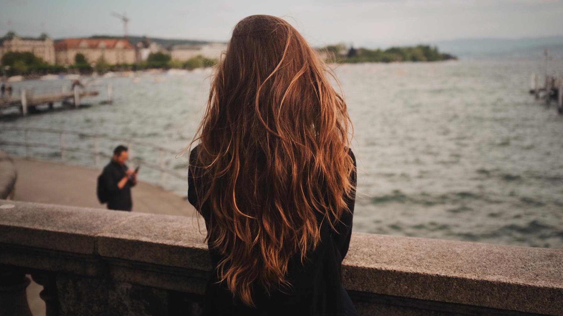 diese pflege braucht das haar im winter