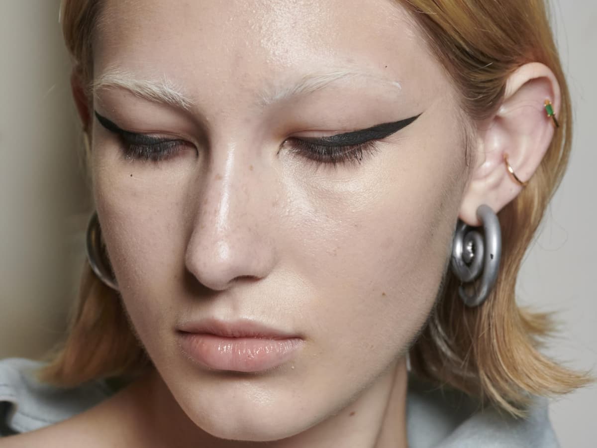 Ganz schön verrucht Der "Slept in Smokey Eye"Look ist die neue Art