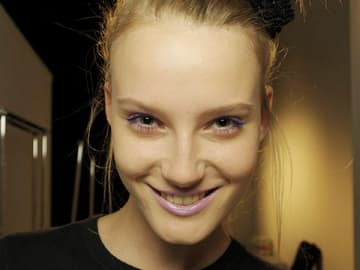 Bad Taste Party Frisur Unkompliziert