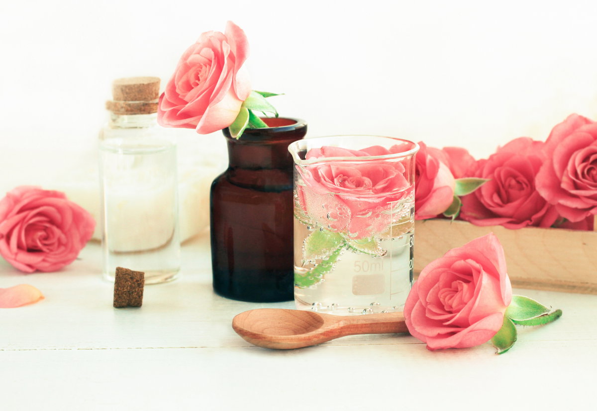Dieses Rosenwasser benutzen ALLE Blogger - Vimarsana News
